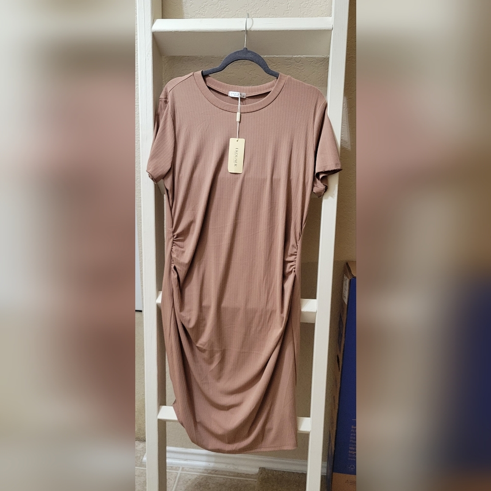 Brown fitted dress